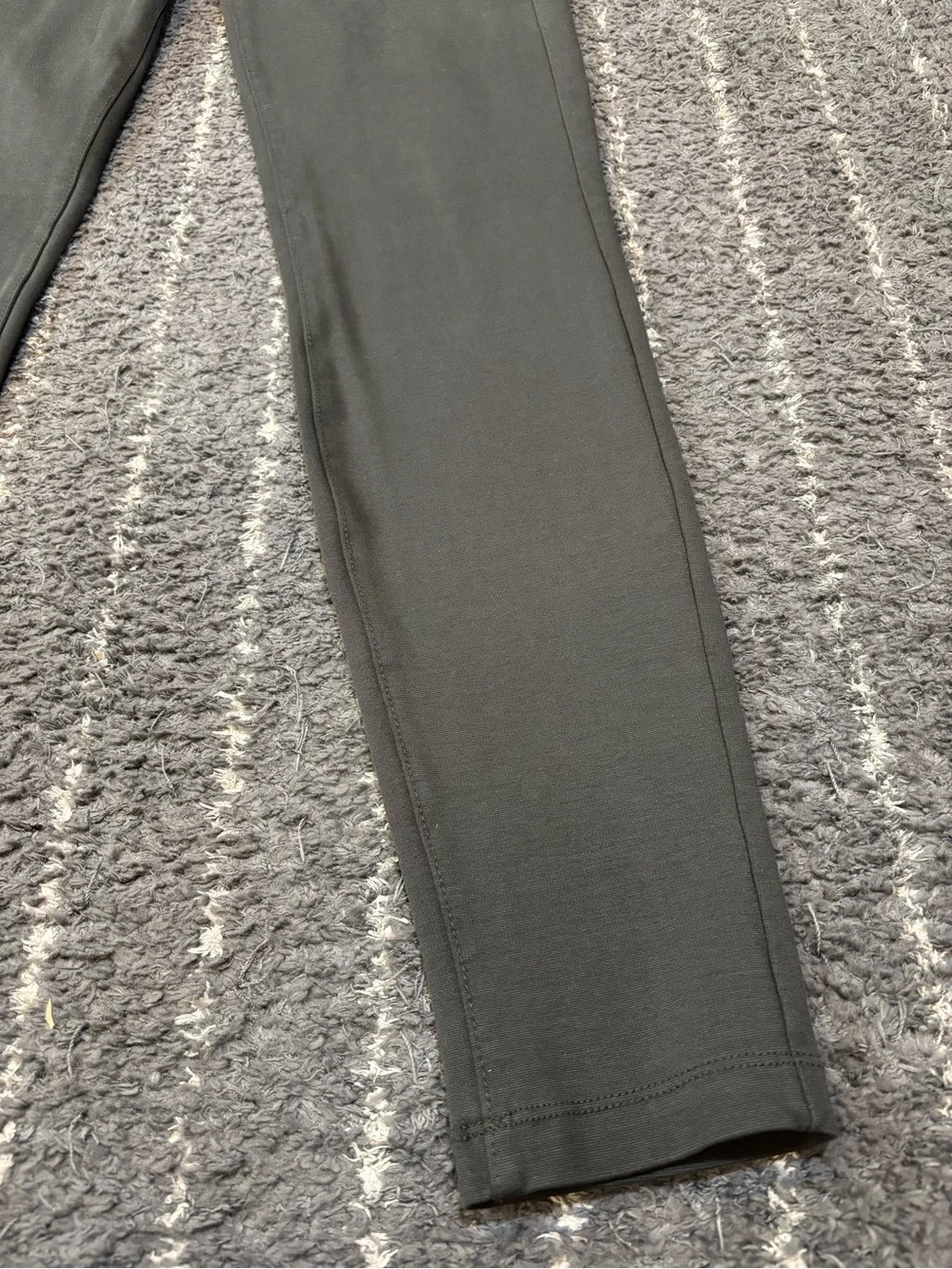 Liverpool Ponte Pants, Olive Dark Army Green Stretch Skinny, Size 6